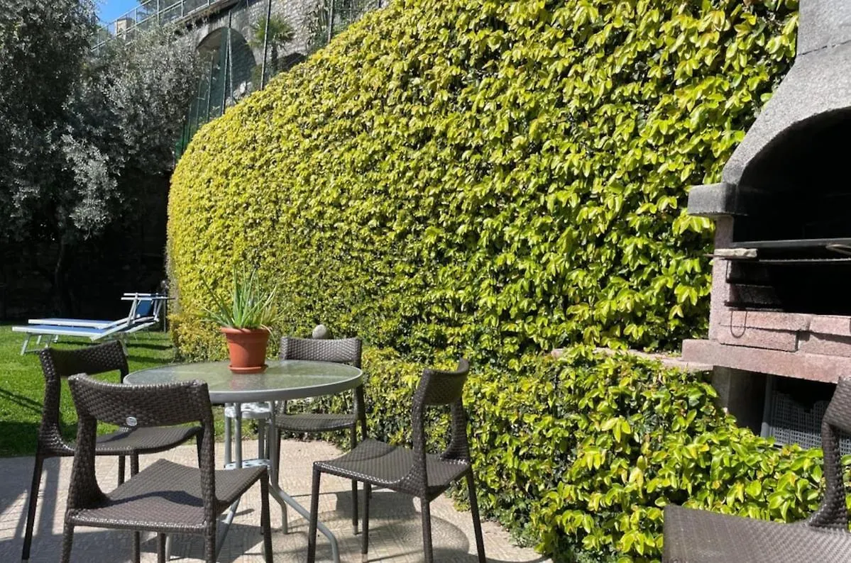 Apartement In Villa With Lake View Carate Urio Italy