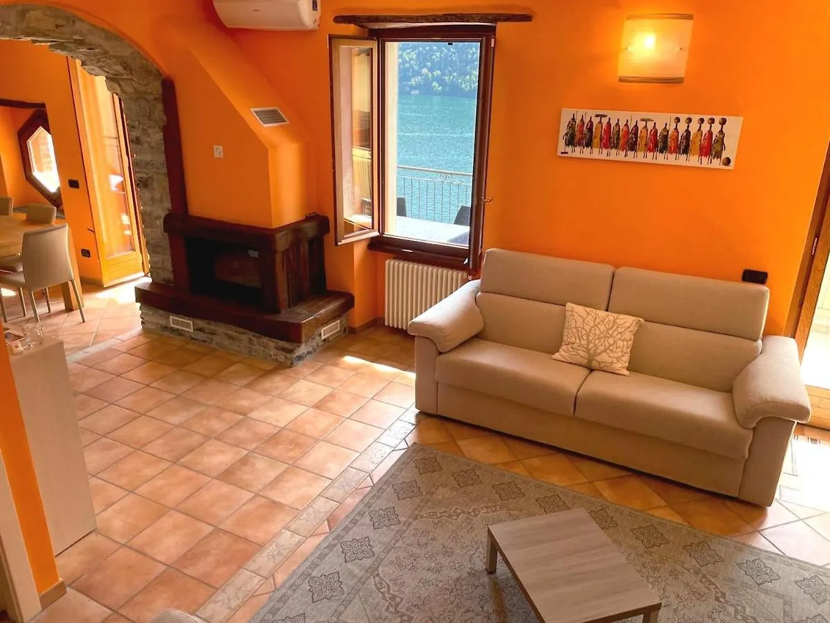 Apartement In Villa With Lake View Carate Urio 度假居